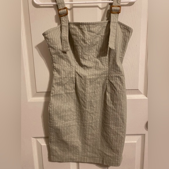 Pale green dress with white stripes, short and super cute :)!! - Picture 1 of 4